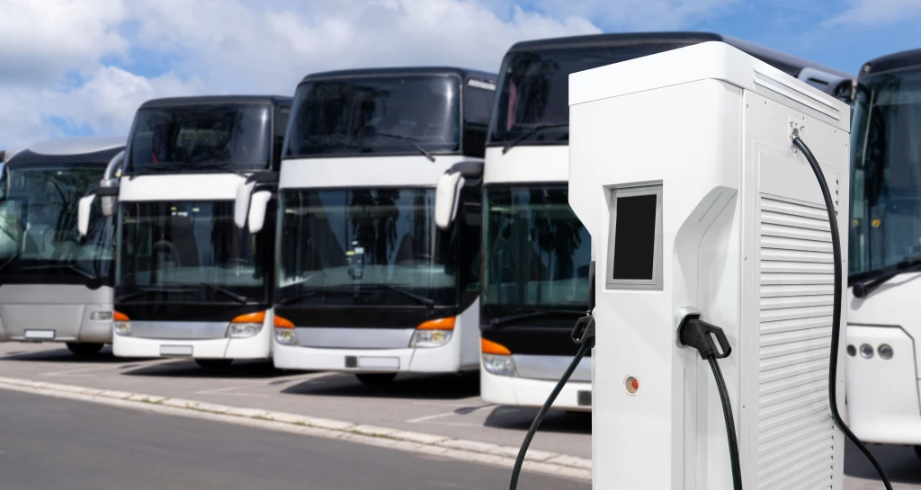 Infraestrutura de Recarga de Alta Potência: O Gargalo para a Eletrificação do Transporte Pesado