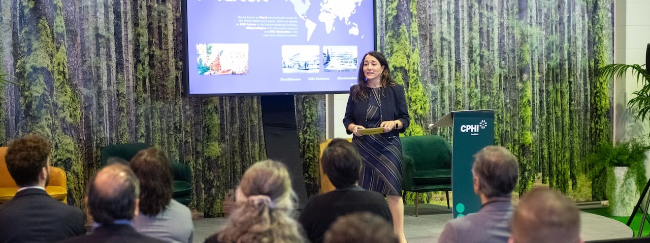 CPHI Milan - Person presenting to attendees