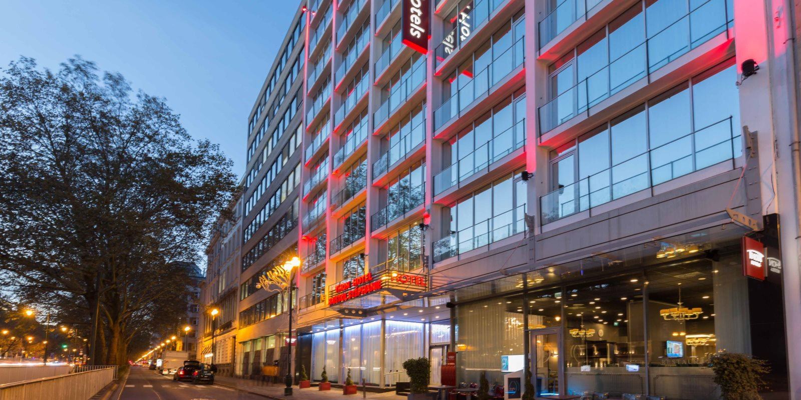 Thon Hotel Bristol Stephanie exterior