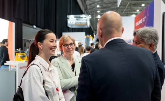 Connecting the global container supply chain 5