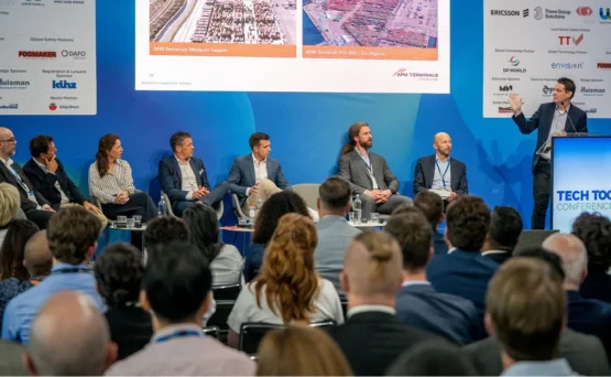 Connecting the global container supply chain 4