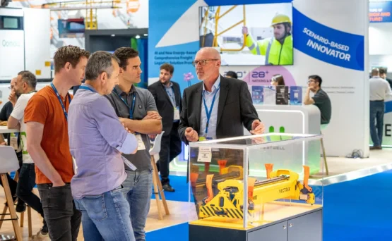 Connecting the global container supply chain 2