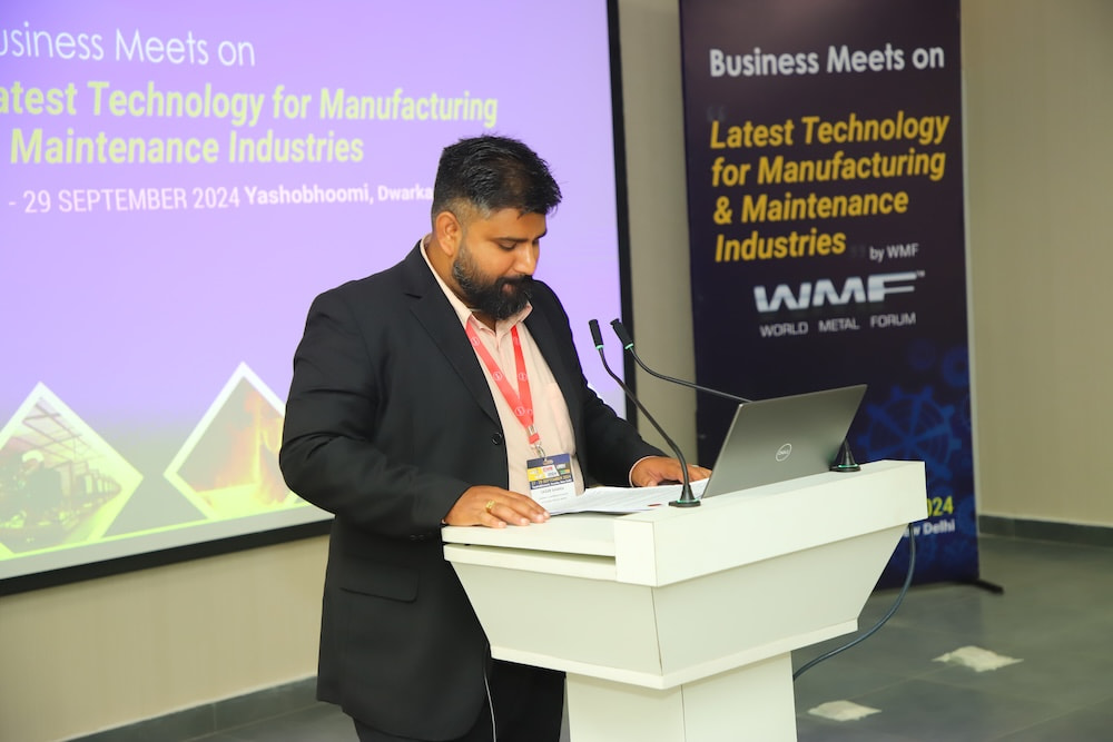 Award presentation during Certified AV Specialist Course at PALM Expo