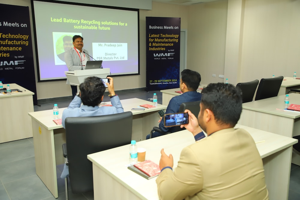 Group photo of Certified AV Specialist Course participants at PALM Expo