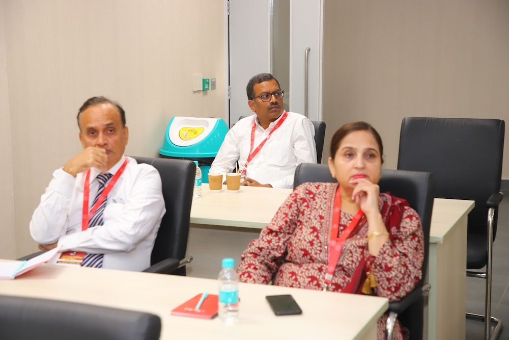 Delegates in active discussion during a breakout networking session at the Power Tools Dealers, Distributors and OEMs Meet.