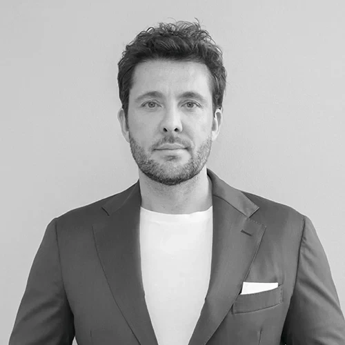 AMWC Awards - Dr Valentin Bernales-Odino