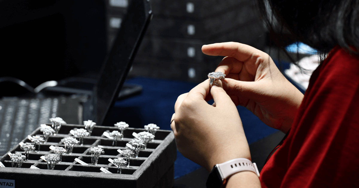 Getting in Touch with your New Customers