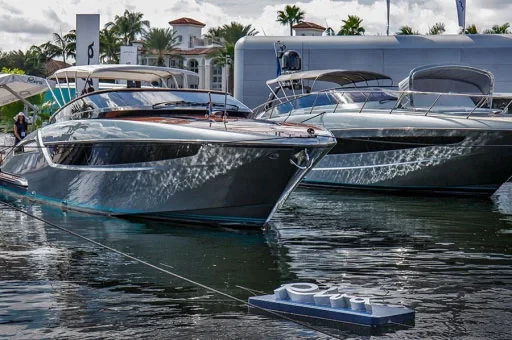 Yatch at FLIBS